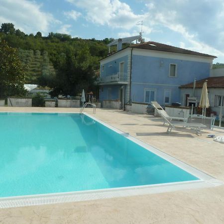 B&B Gli Orti Collecorvino Eksteriør billede